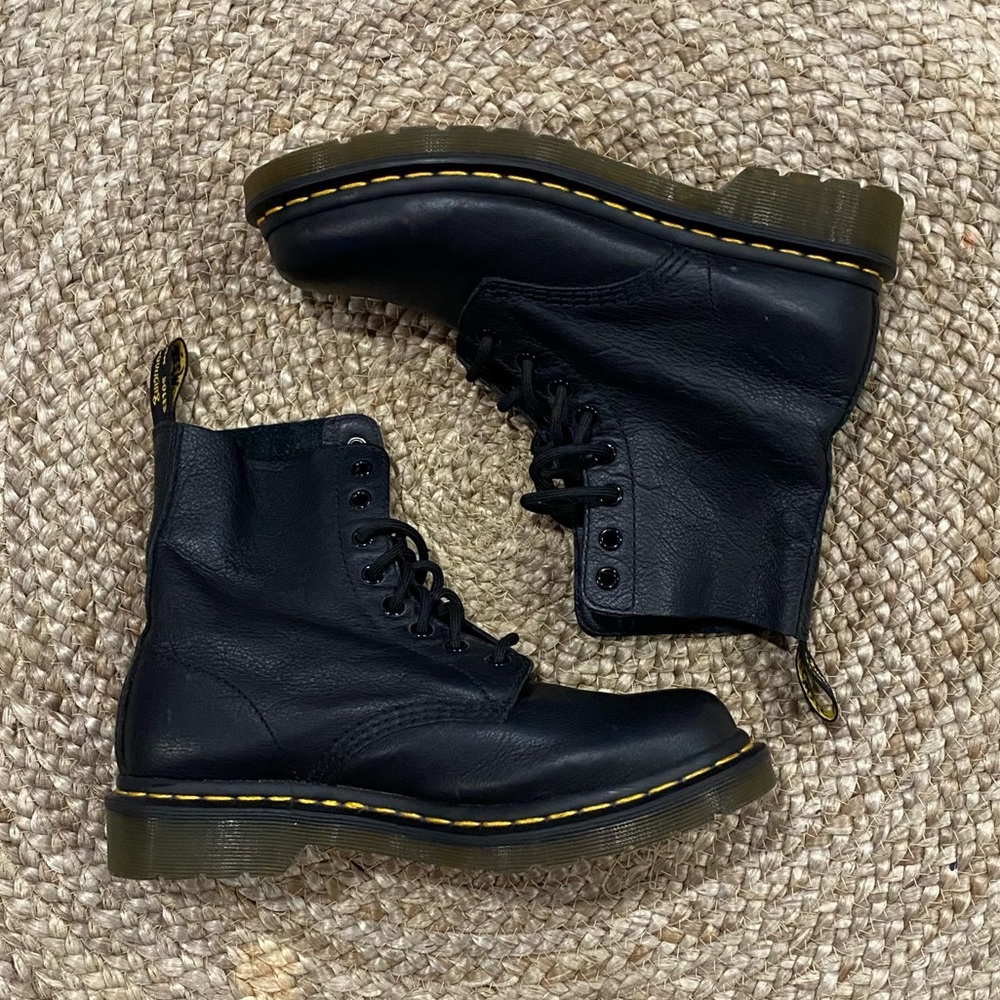 Dr. Martens 1460 Women’s Pascal Virginia Leather Boots